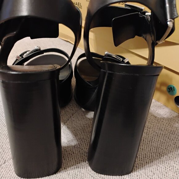 Michael Kors Colby platform chunky sandal - Picture 5 of 7